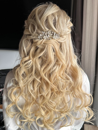 Brautstyling Blonde Locken in Esslingen