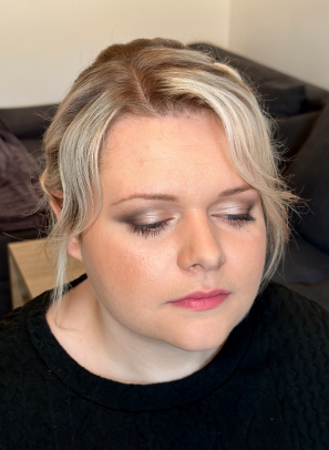 Brautstyling Stuttgart natürliches Braut Make-up